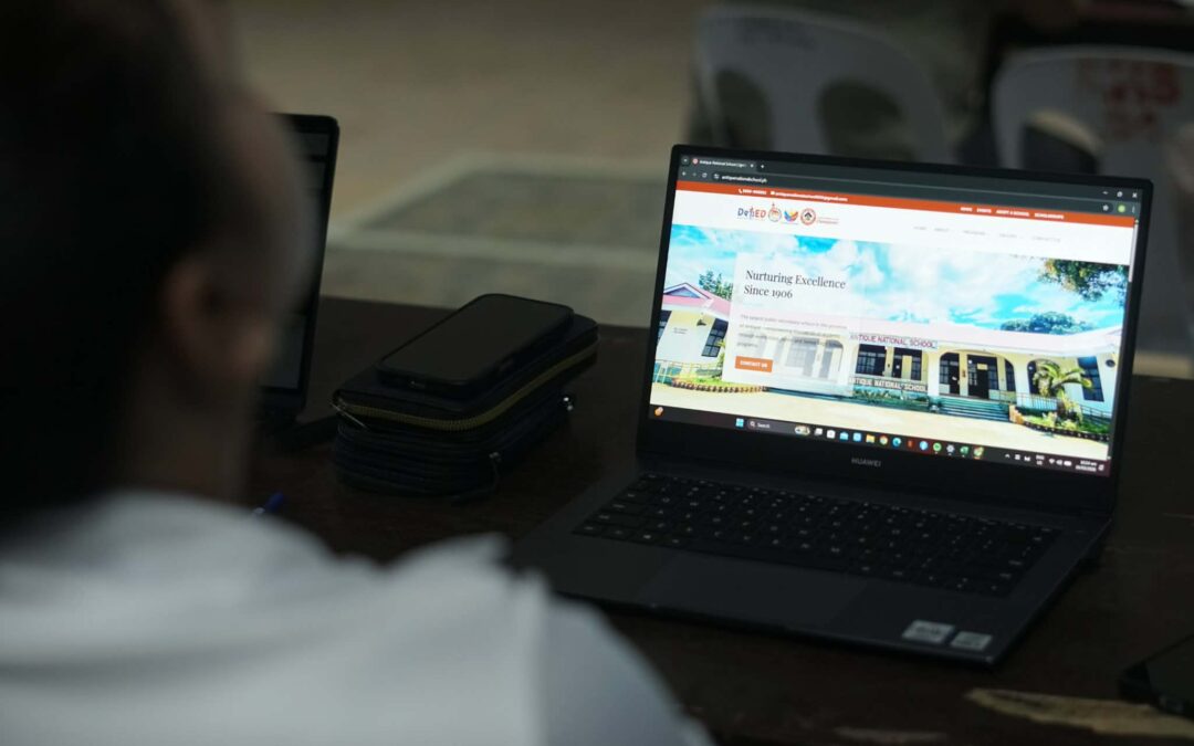 Antique National School Partners with UA for Full-Day Web Development Training Under Project RS-AIKS